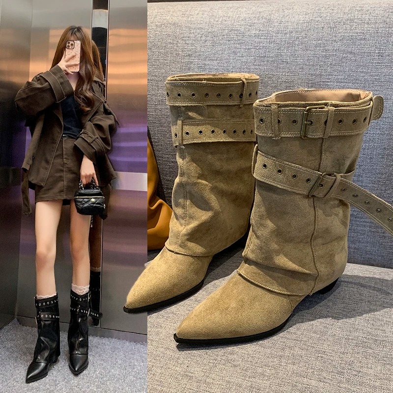 Street Fashion Winter 2025 - 2025 Sivri Burunlu Kadın Kışlık Botları